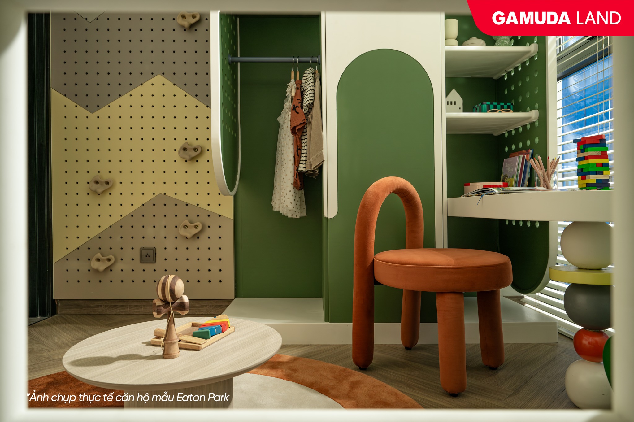 Phòng ngủ phụ rộng rãi với không gian chơi cho 2 bé